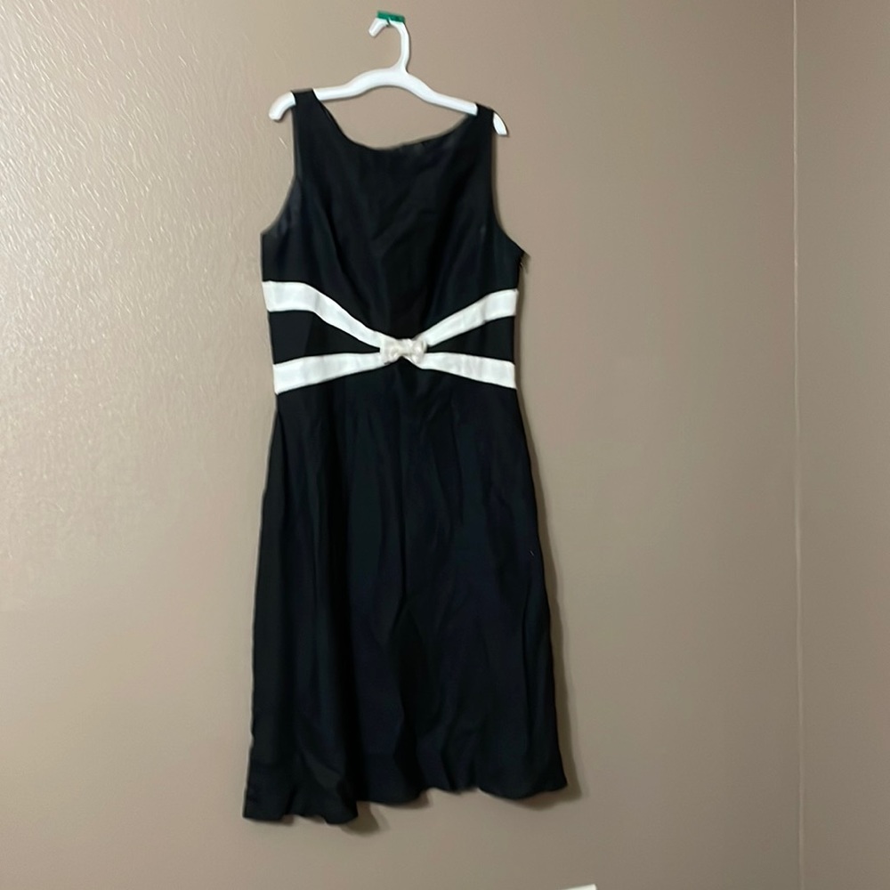 Black and white Ann Taylor dress